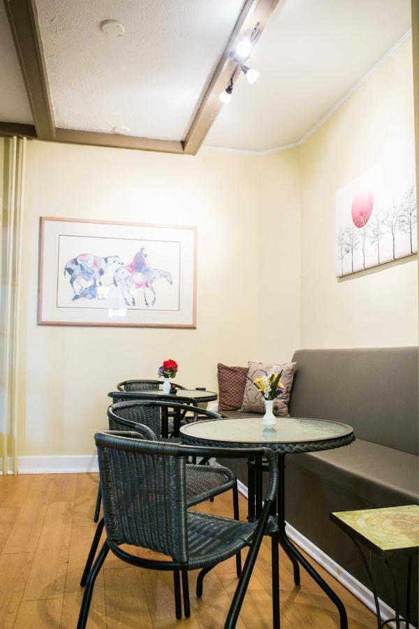 Le 227 Laurier B&B Gatineau Exteriör bild